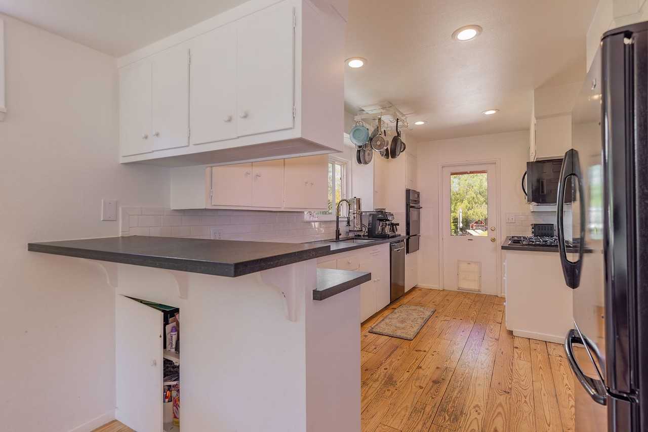 12239 Sisar Rd - Photo 7 of 26