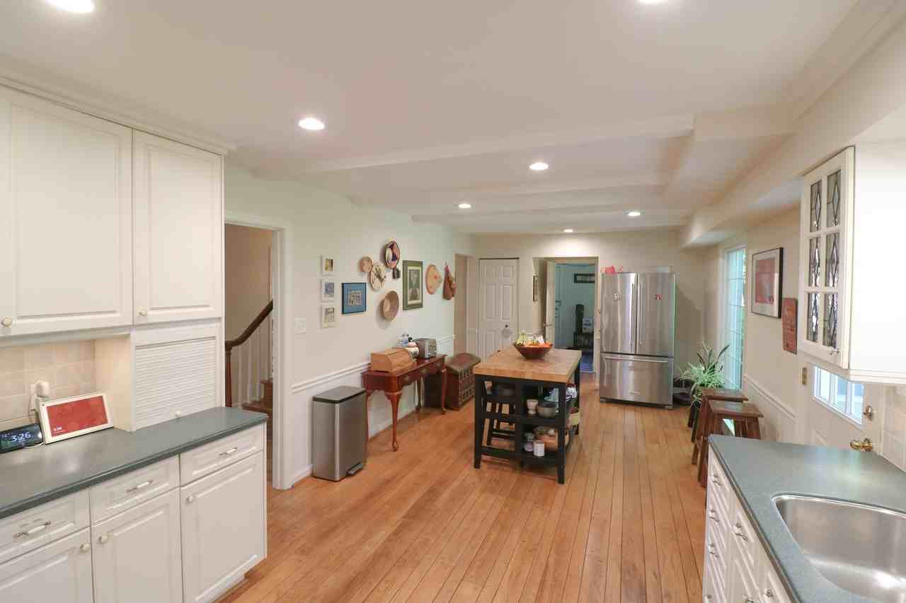 14601 Melinda Ln - Photo 2 of 16