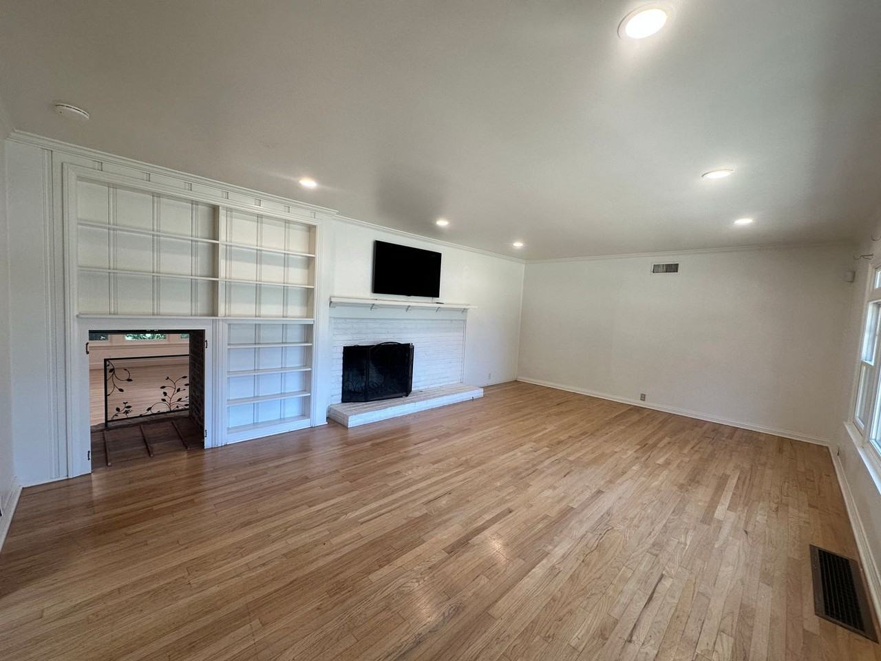 1531 W Laurel Ave - Photo 4 of 37