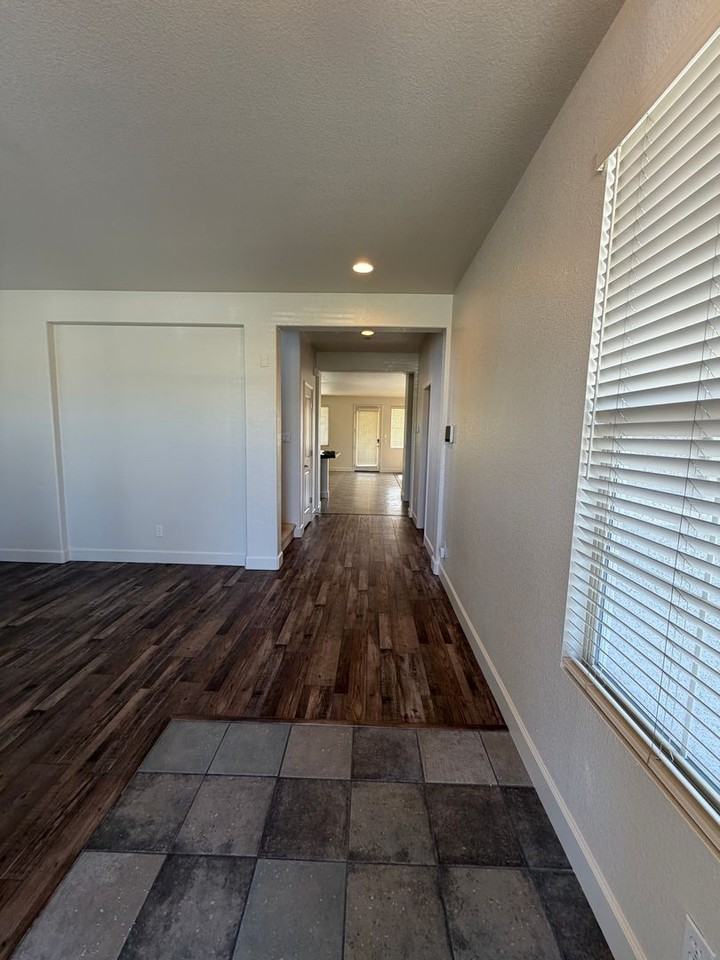 7179 Rutherford Dr - Photo 6 of 40