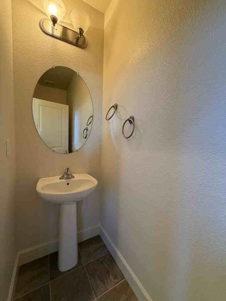 7179 Rutherford Dr - Photo 7 of 40