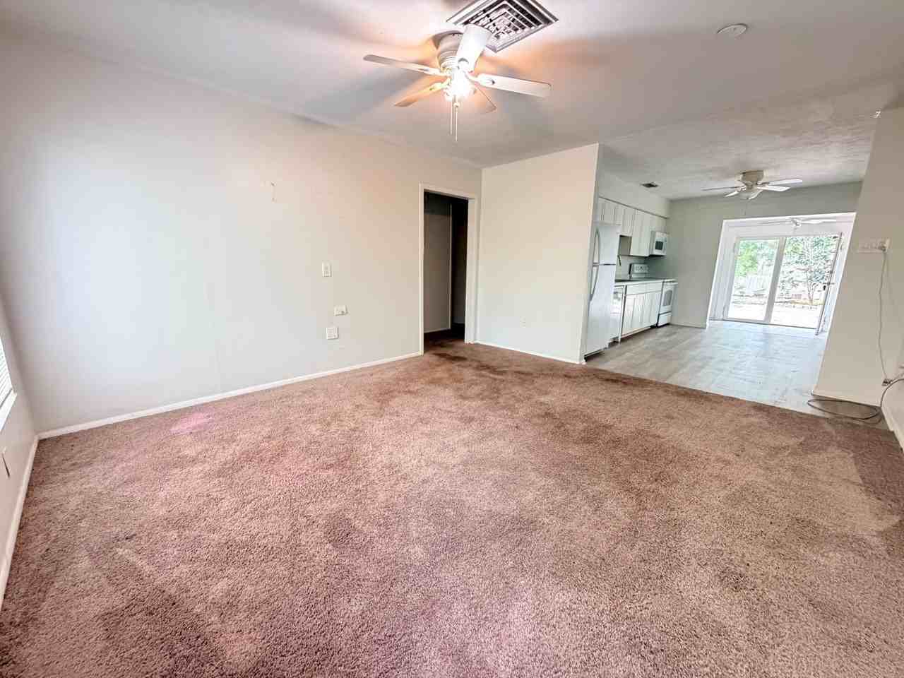 6901 Brentford Rd - Photo 4 of 15