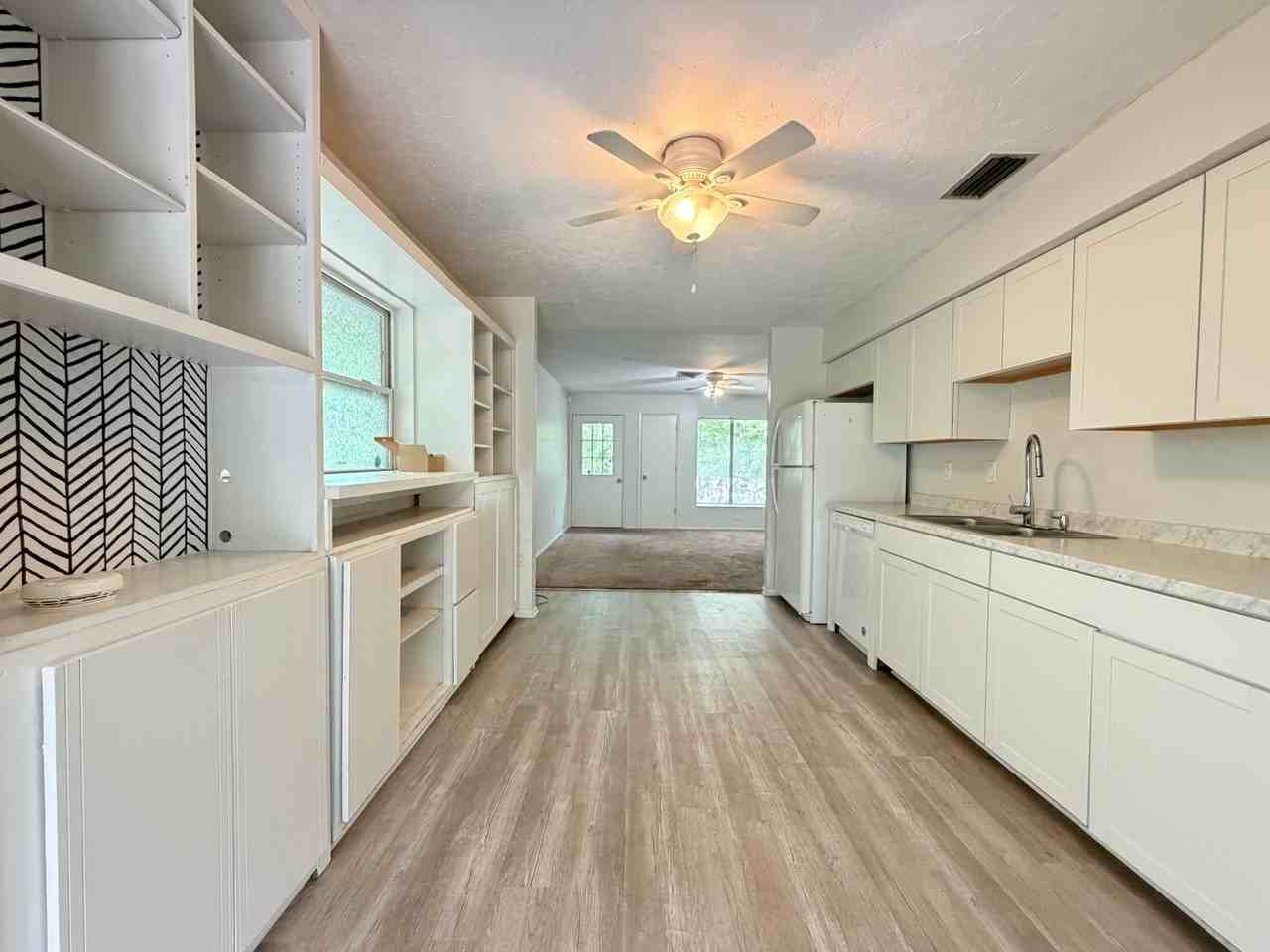 6901 Brentford Rd - Photo 5 of 15