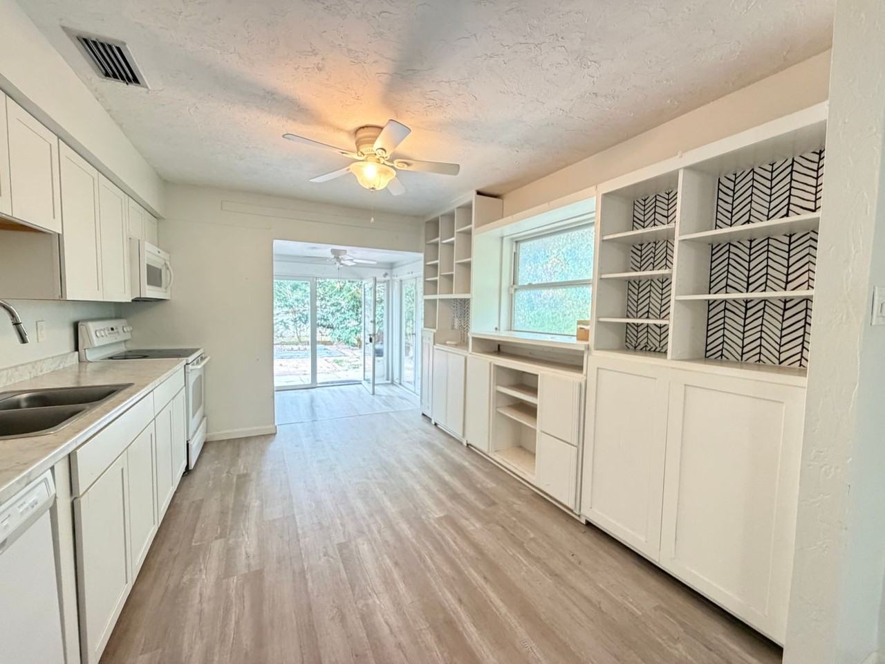 6901 Brentford Rd - Photo 6 of 15