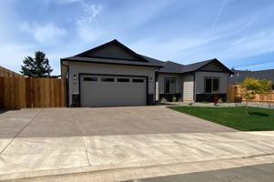 featured image of 909 Durham Ave