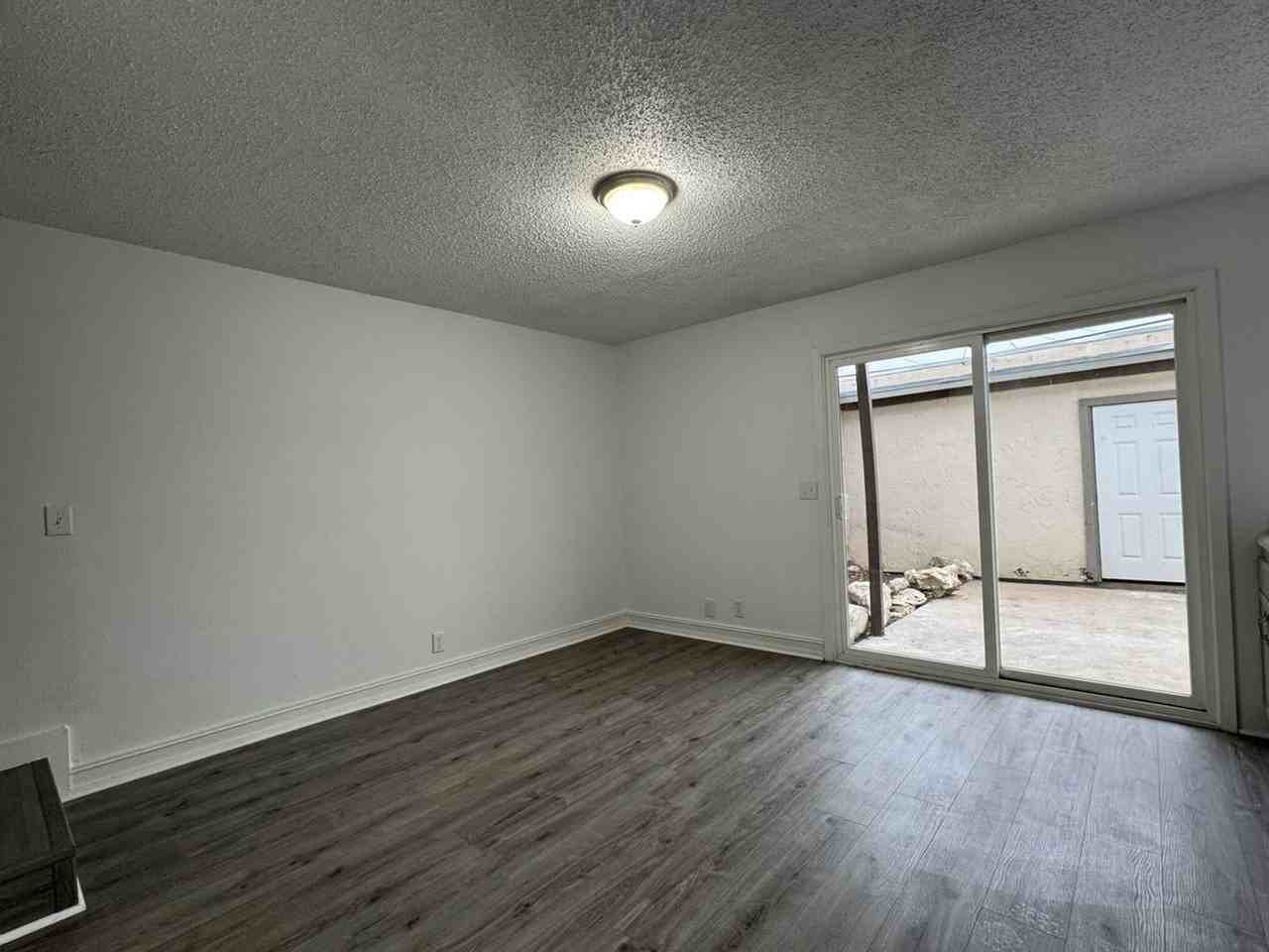 6631 Spring Hurst St - Photo 6 of 45