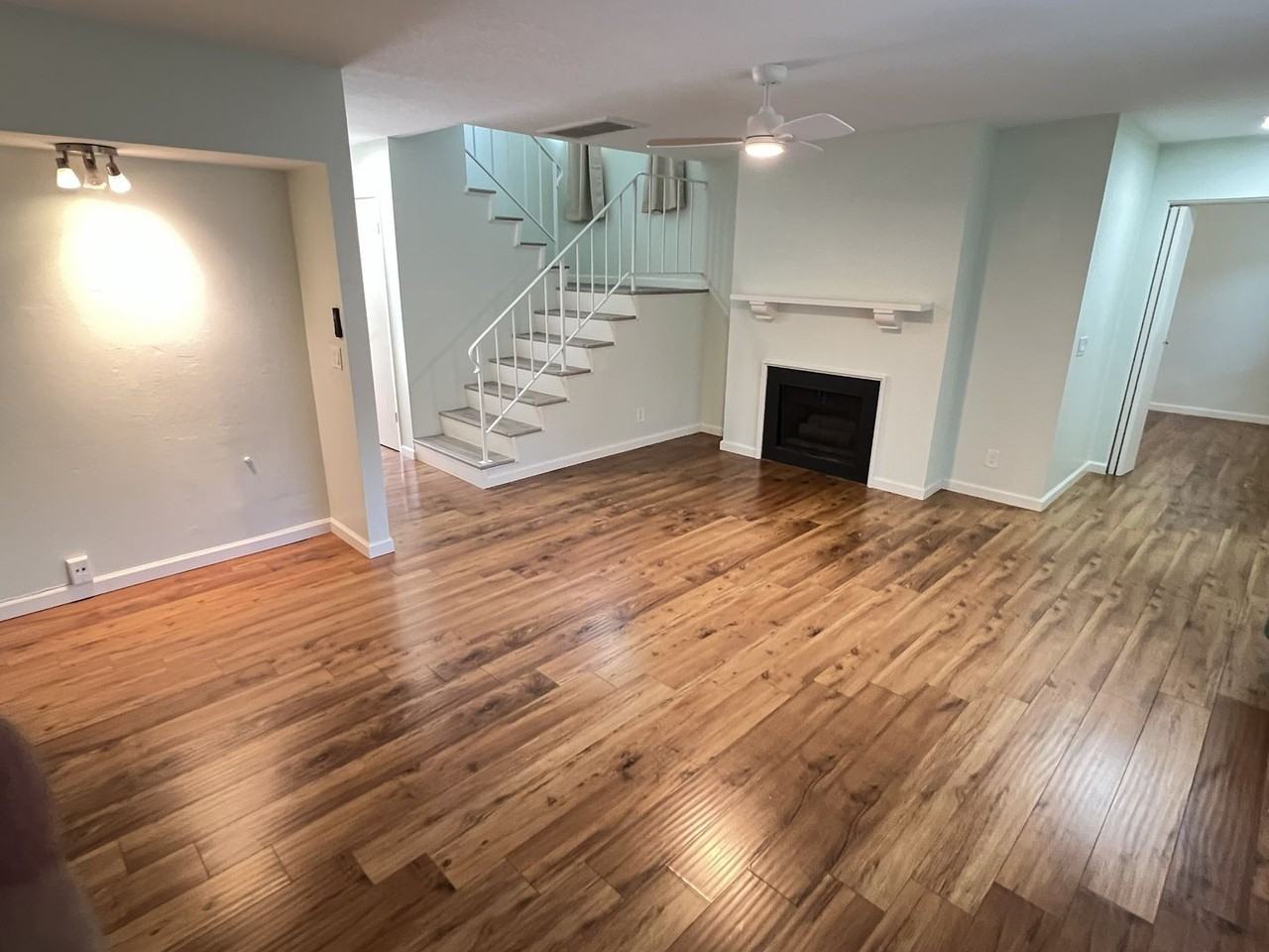 1910 W Palmyra Ave #92 - Photo 3 of 29