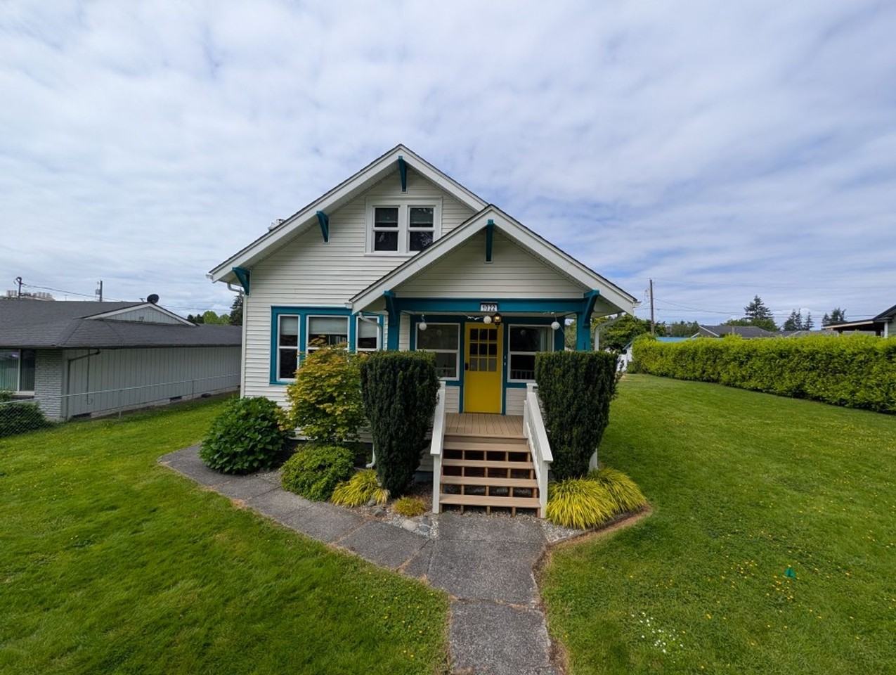 1022 Oakes Ave #A - Photo 3 of 18