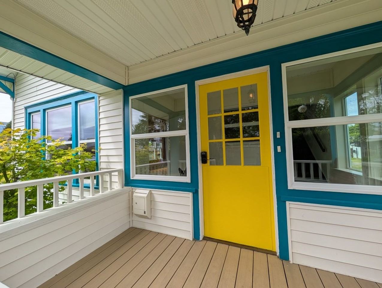 1022 Oakes Ave #A - Photo 5 of 18