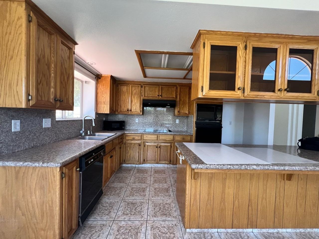 901 Paintbrush Dr - Photo 6 of 26