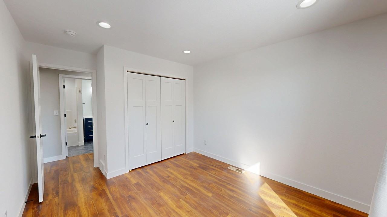 2 Bedroom Twin Home for Rent - Photo 7 of 16