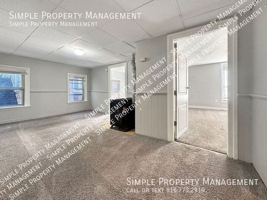 1317 Hamilton Ave Nw #2 - Photo 4 of 12