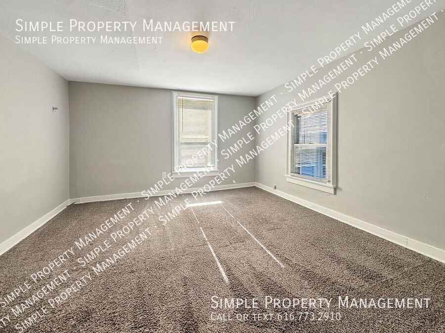 1317 Hamilton Ave Nw #2 - Photo 7 of 12