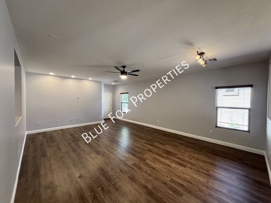 14340 S Via Gualda - Photo 4 of 23