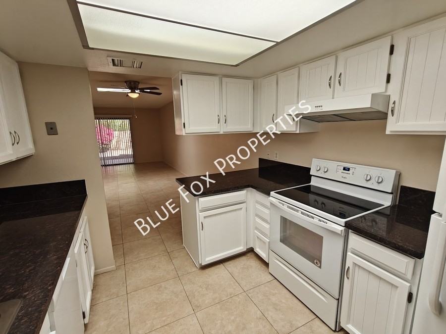 8305 N Midnight Way - Photo 3 of 36