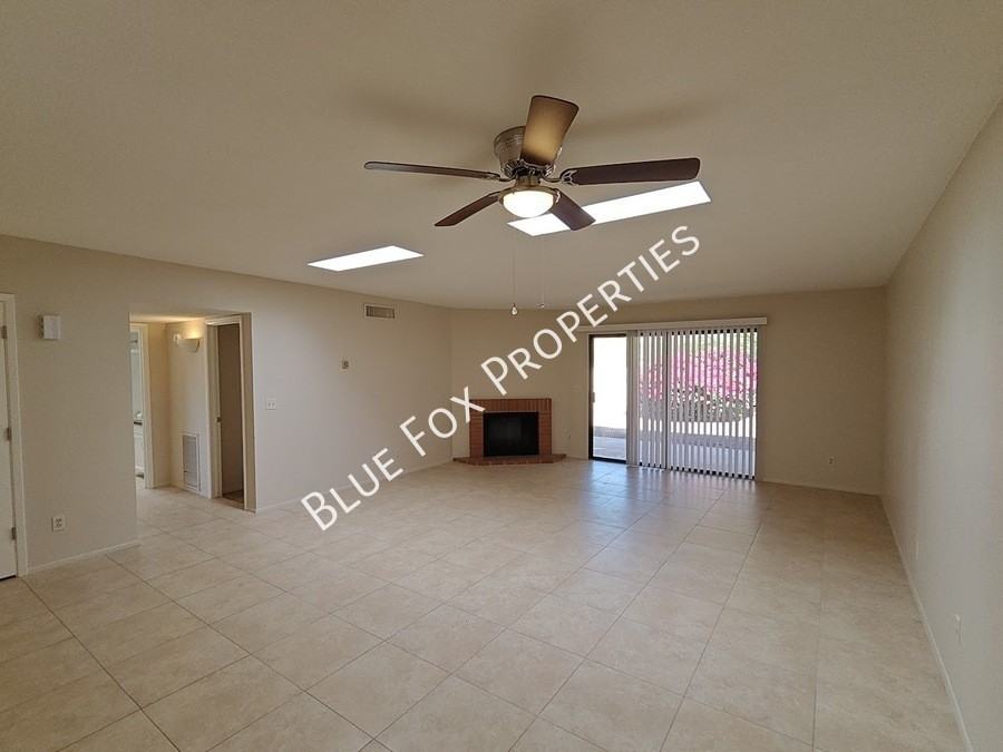8305 N Midnight Way - Photo 4 of 36