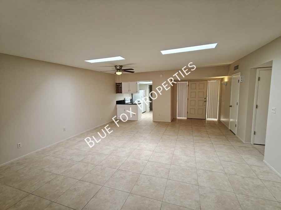 8305 N Midnight Way - Photo 6 of 36
