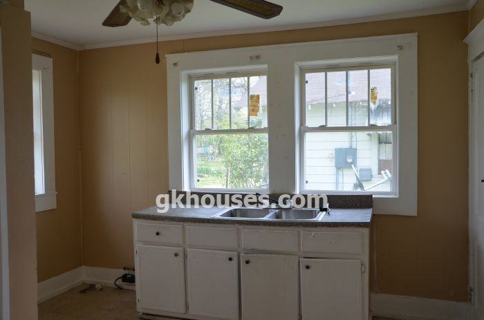 221 65th Pl N - Photo 2 of 17