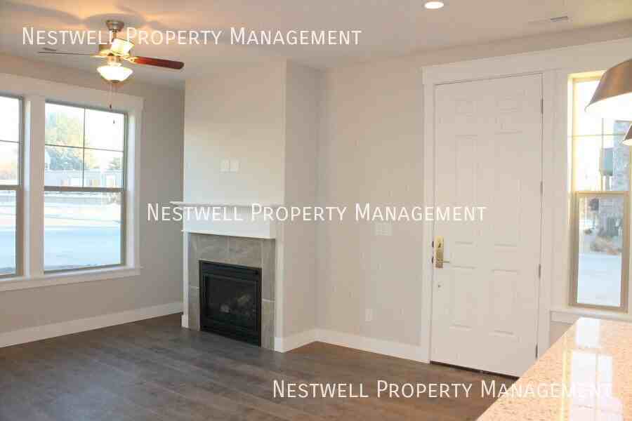 10486 S Beetdigger Blvd - Photo 4 of 32