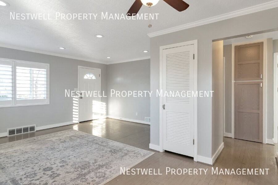 2590 E Wilmington Ave - Photo 3 of 30