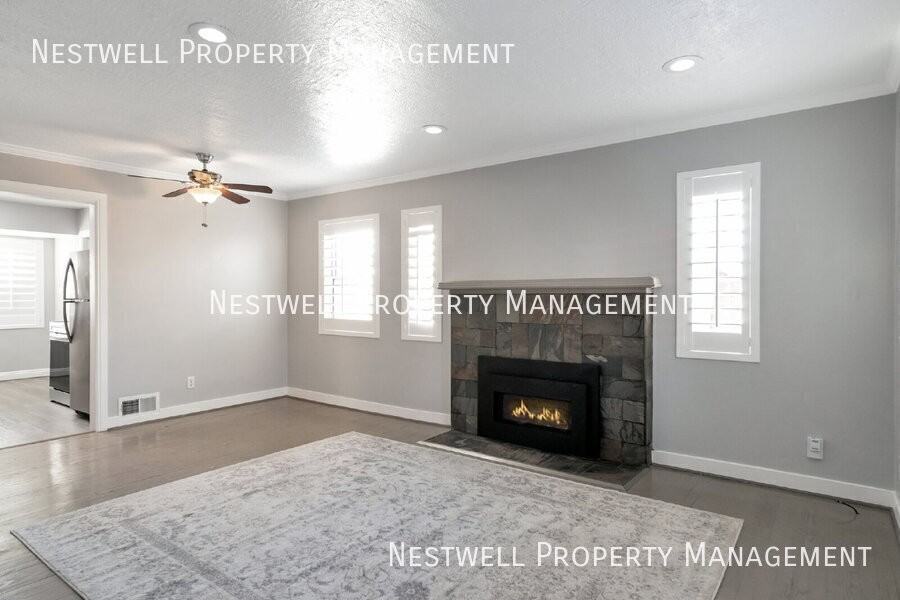 2590 E Wilmington Ave - Photo 4 of 30