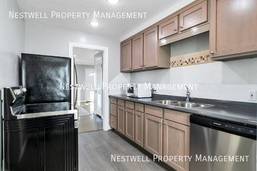2590 E Wilmington Ave - Photo 7 of 30