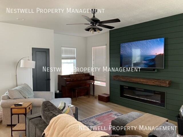 10692 S Kestrel Rise Rd - Photo 2 of 8