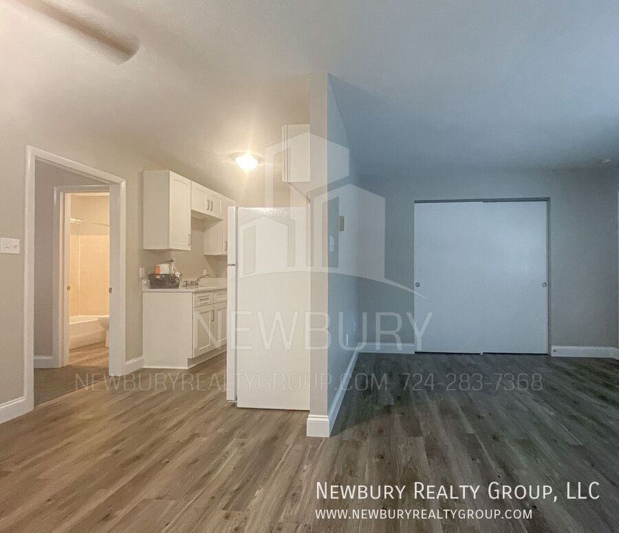 49 Sunbury Est - Photo 4 of 17