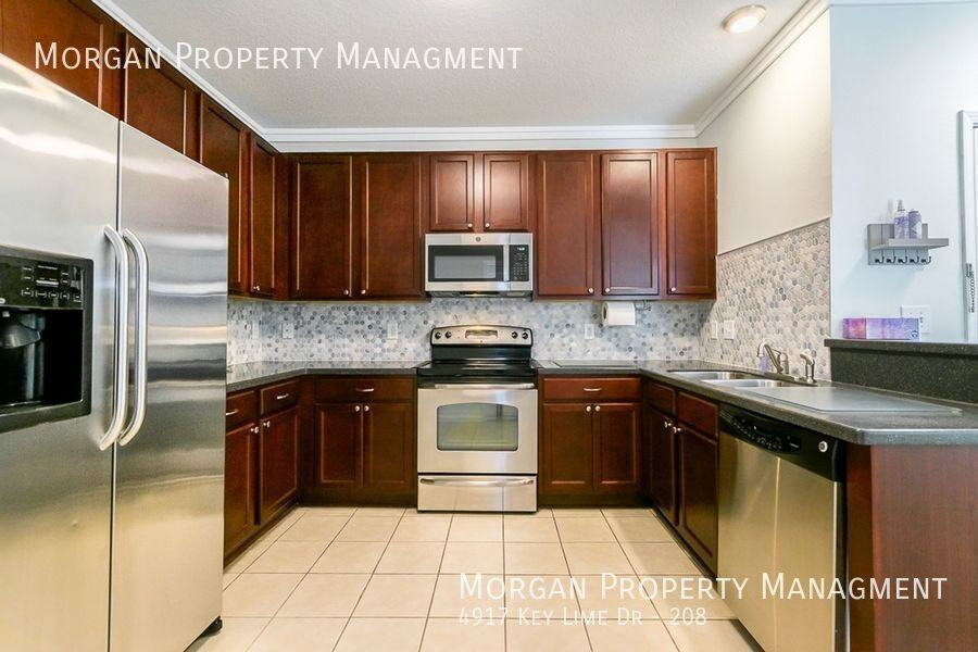 4917 Key Lime Dr #208 - Photo 4 of 23