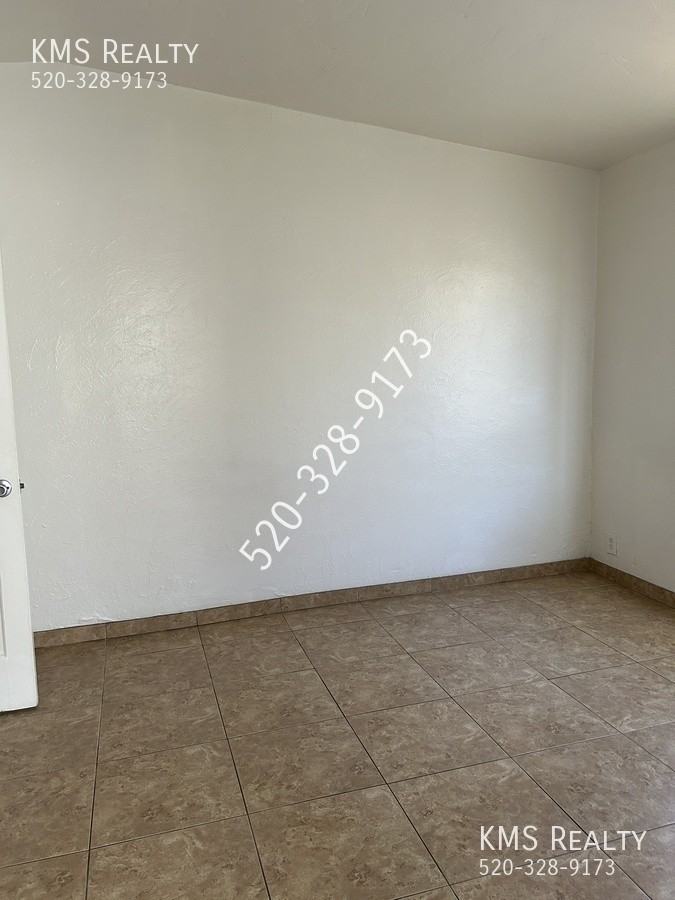 2943 N Alvernon Way #1 - Photo 6 of 9