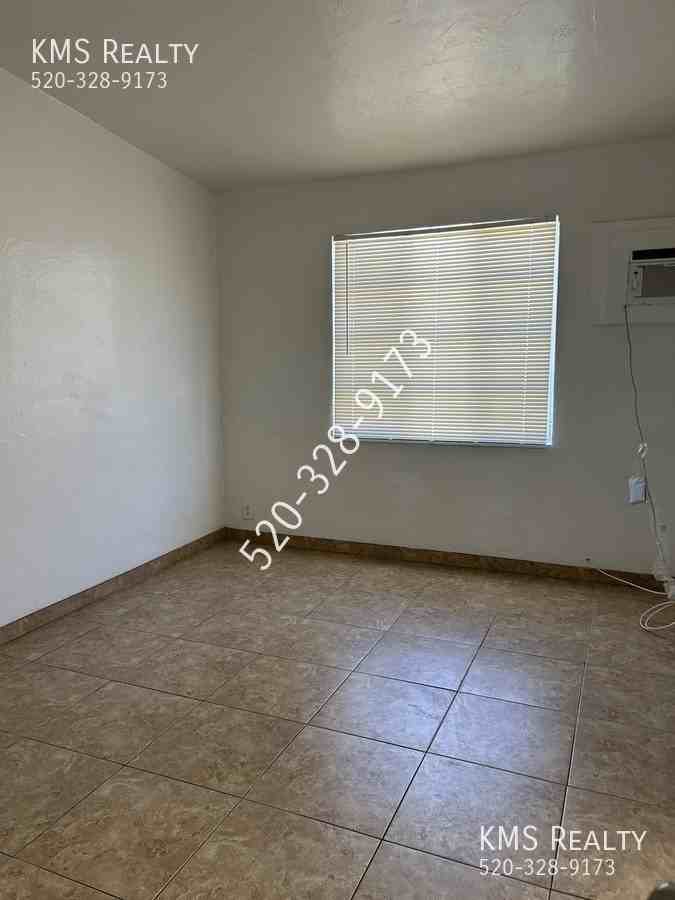 2943 N Alvernon Way #1 - Photo 7 of 9