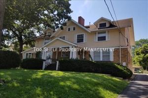 featured image of 4216 Ingersoll Ave #6