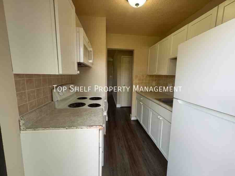 521 Hart Ave - Photo 3 of 12