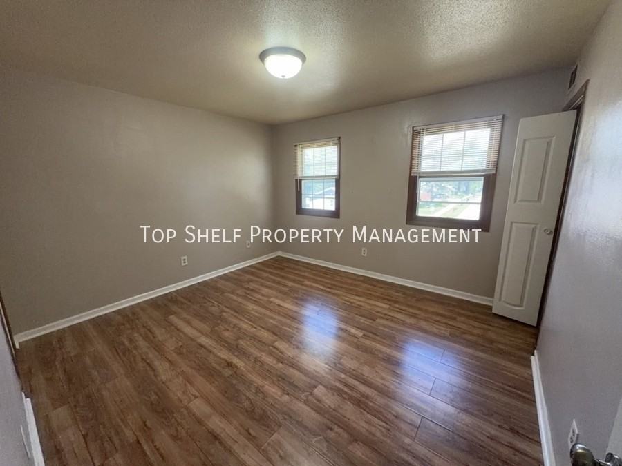 521 Hart Ave - Photo 6 of 12