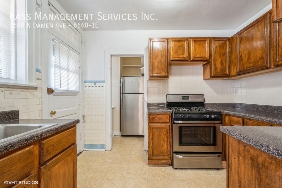 6660 N Damen Ave #6660-1E - Photo 5 of 10
