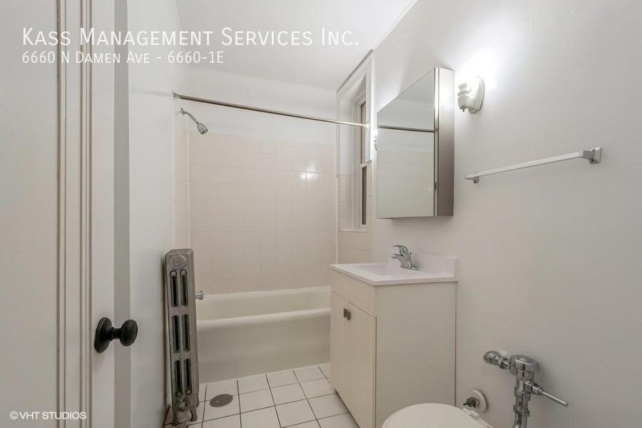 6660 N Damen Ave #6660-1E - Photo 6 of 10