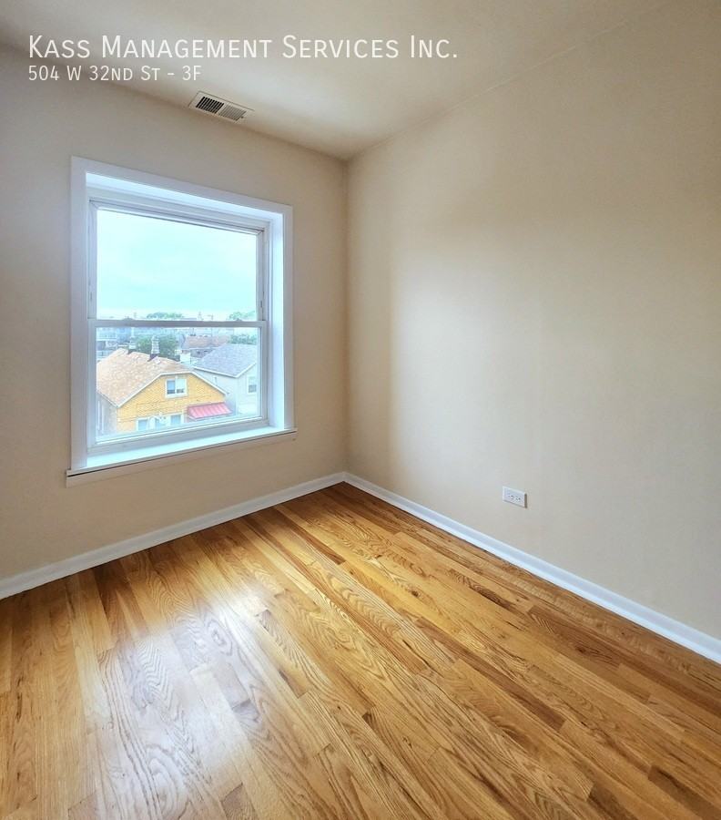 504 W 32nd St #3F - Photo 6 of 15
