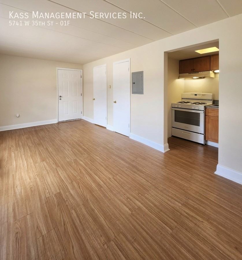 5741 W 35th St #01F - Photo 3 of 10
