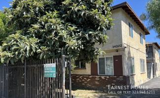 featured image of 14202 Delano St #6