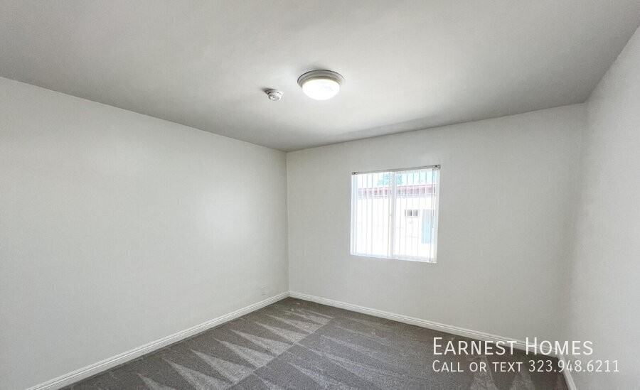 14202 Delano St #6 - Photo 6 of 17