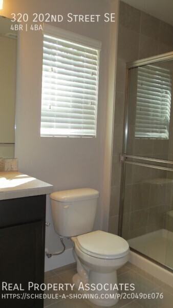 320 202nd St Se - Photo 4 of 21