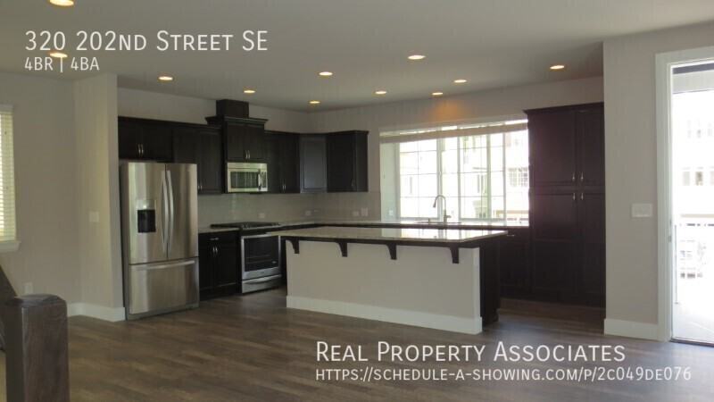 320 202nd St Se - Photo 5 of 21