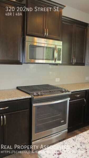 320 202nd St Se - Photo 7 of 21