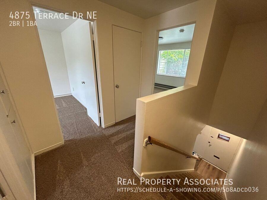 4875 Terrace Dr Ne - Photo 2 of 21