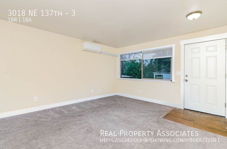 3018 Ne 137th St #3 - Photo 3 of 9