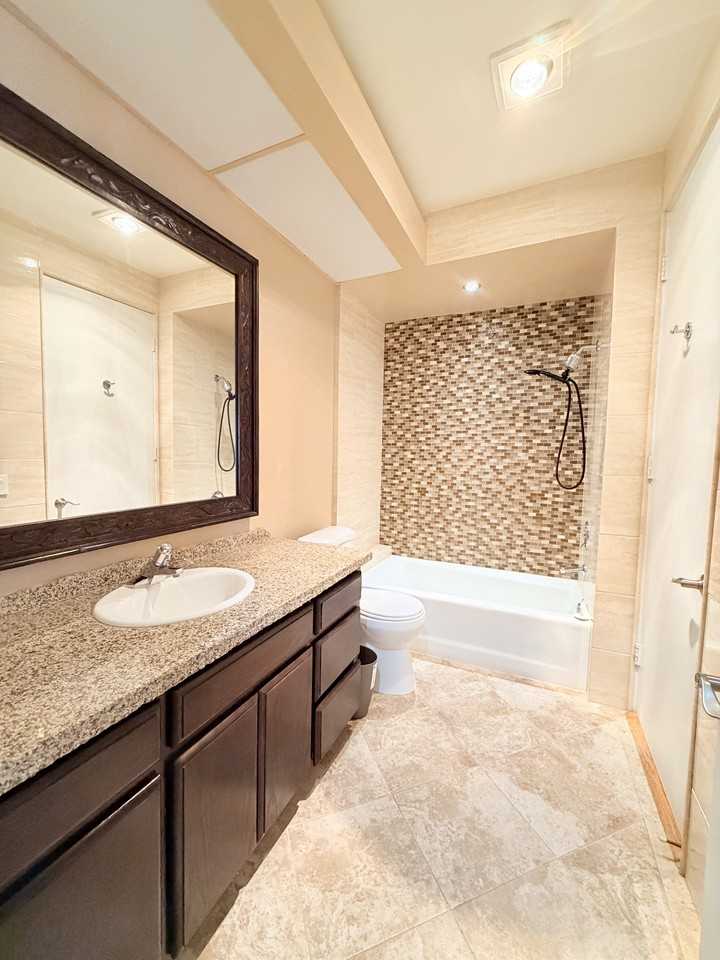 5151 Balboa Blvd #306 - Photo 7 of 19