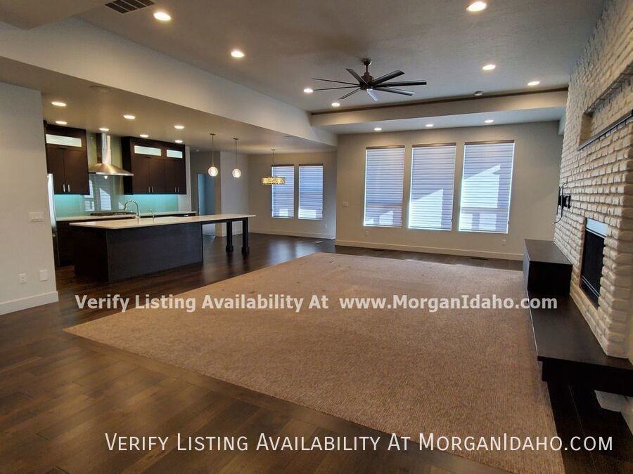 6518 N Fairborn Ave - Photo 3 of 21
