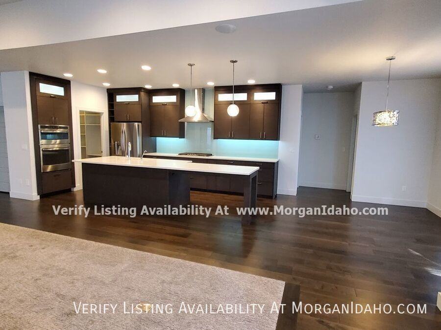 6518 N Fairborn Ave - Photo 4 of 21