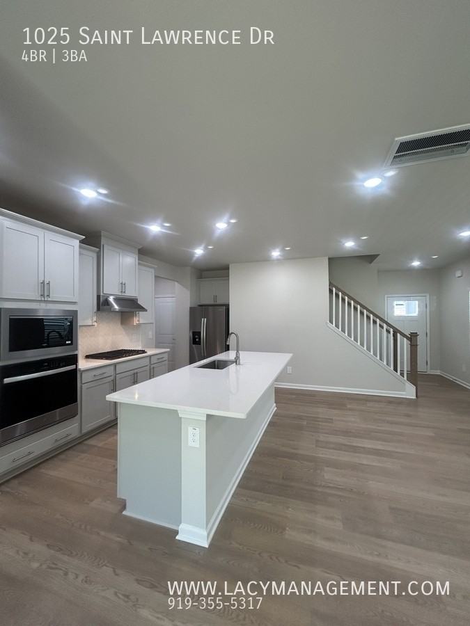 1025 Saint Lawrence Dr - Photo 5 of 23