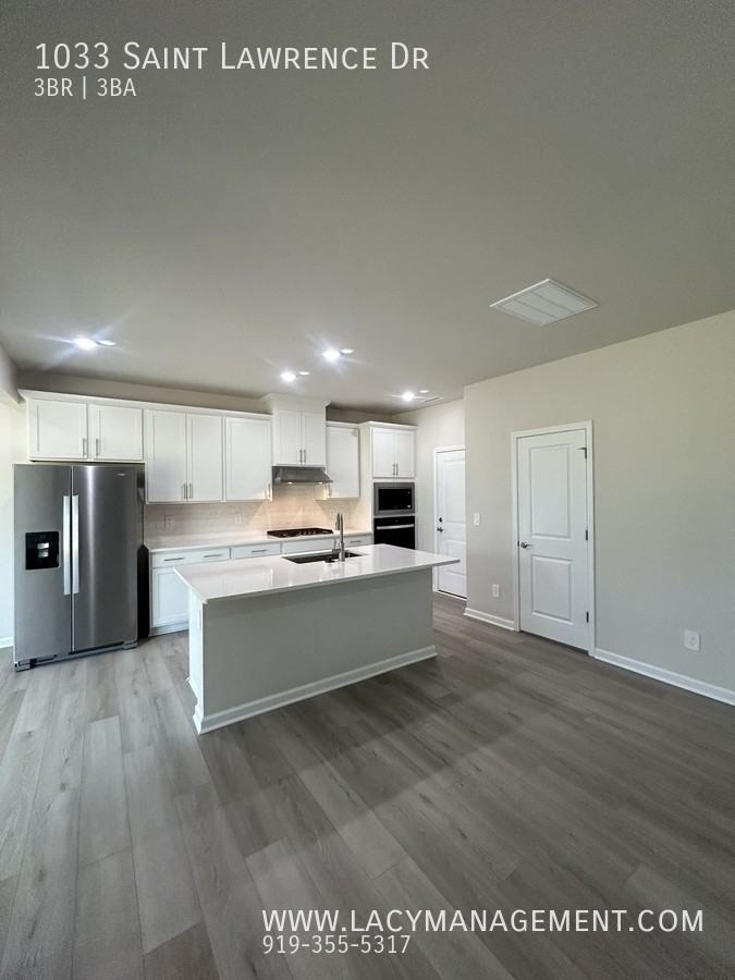 1033 Saint Lawrence Dr - Photo 5 of 20